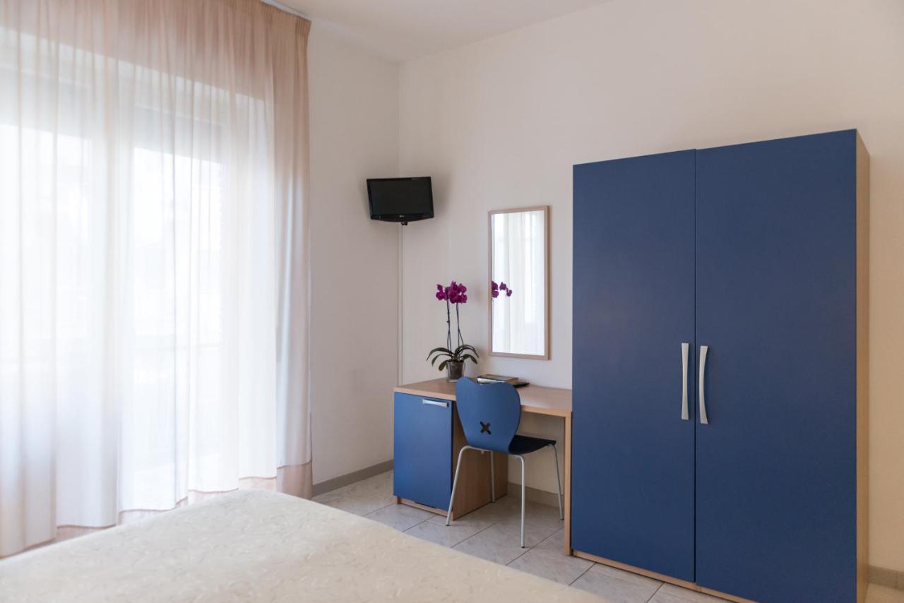 Hotel Viola ガエータ エクステリア 写真