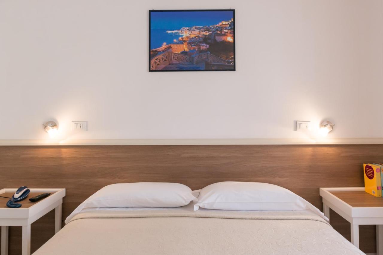 Hotel Viola ガエータ エクステリア 写真