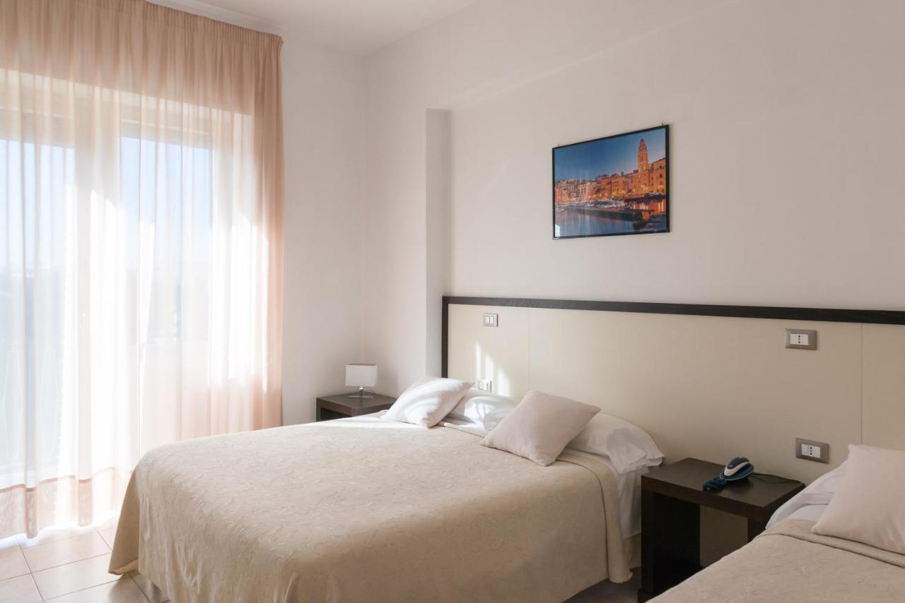 Hotel Viola ガエータ エクステリア 写真