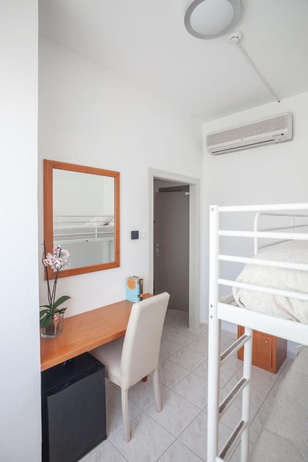 Hotel Viola ガエータ エクステリア 写真